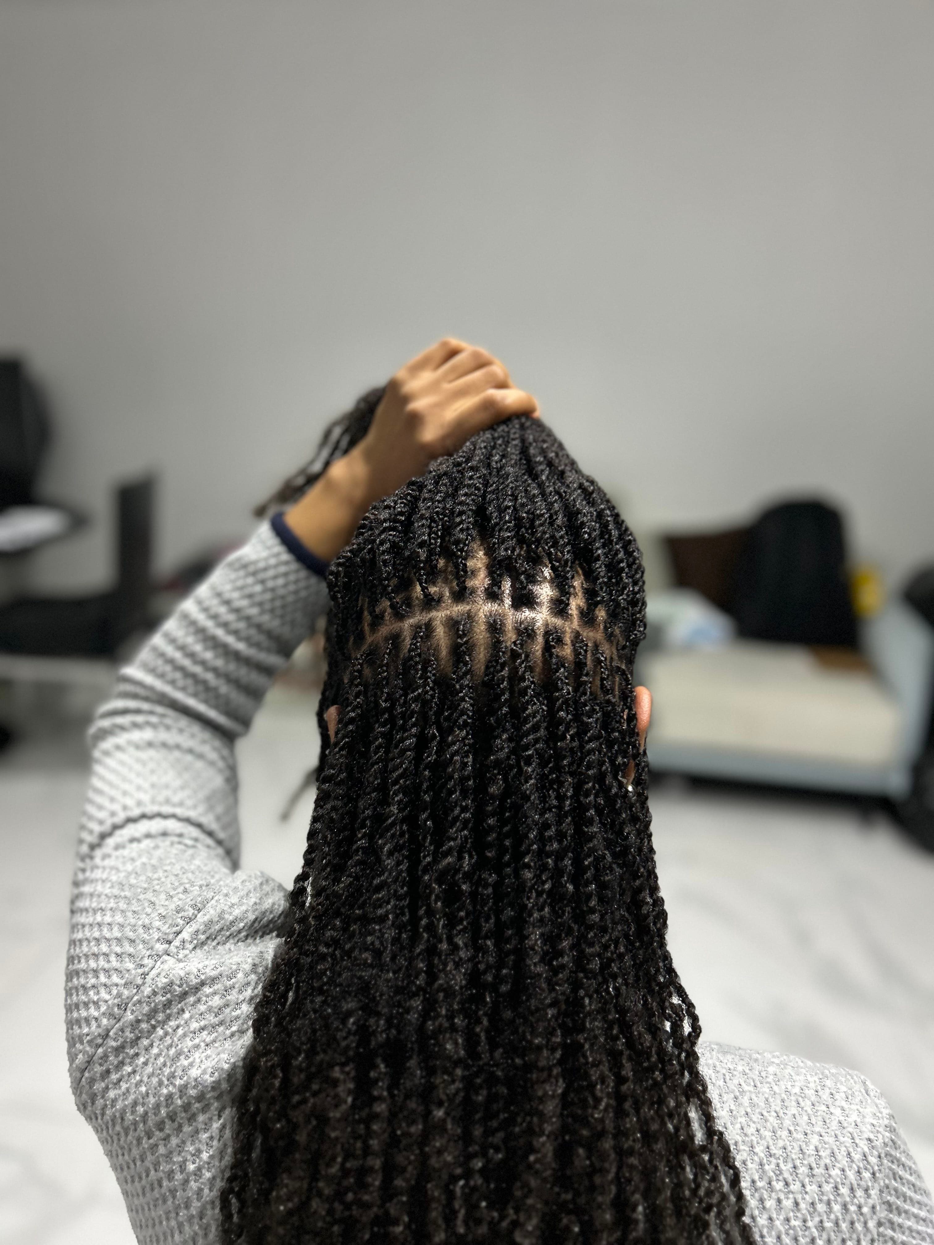 Mons, Afro-Friseurin in Mons: Foto 4 · BraidBooker