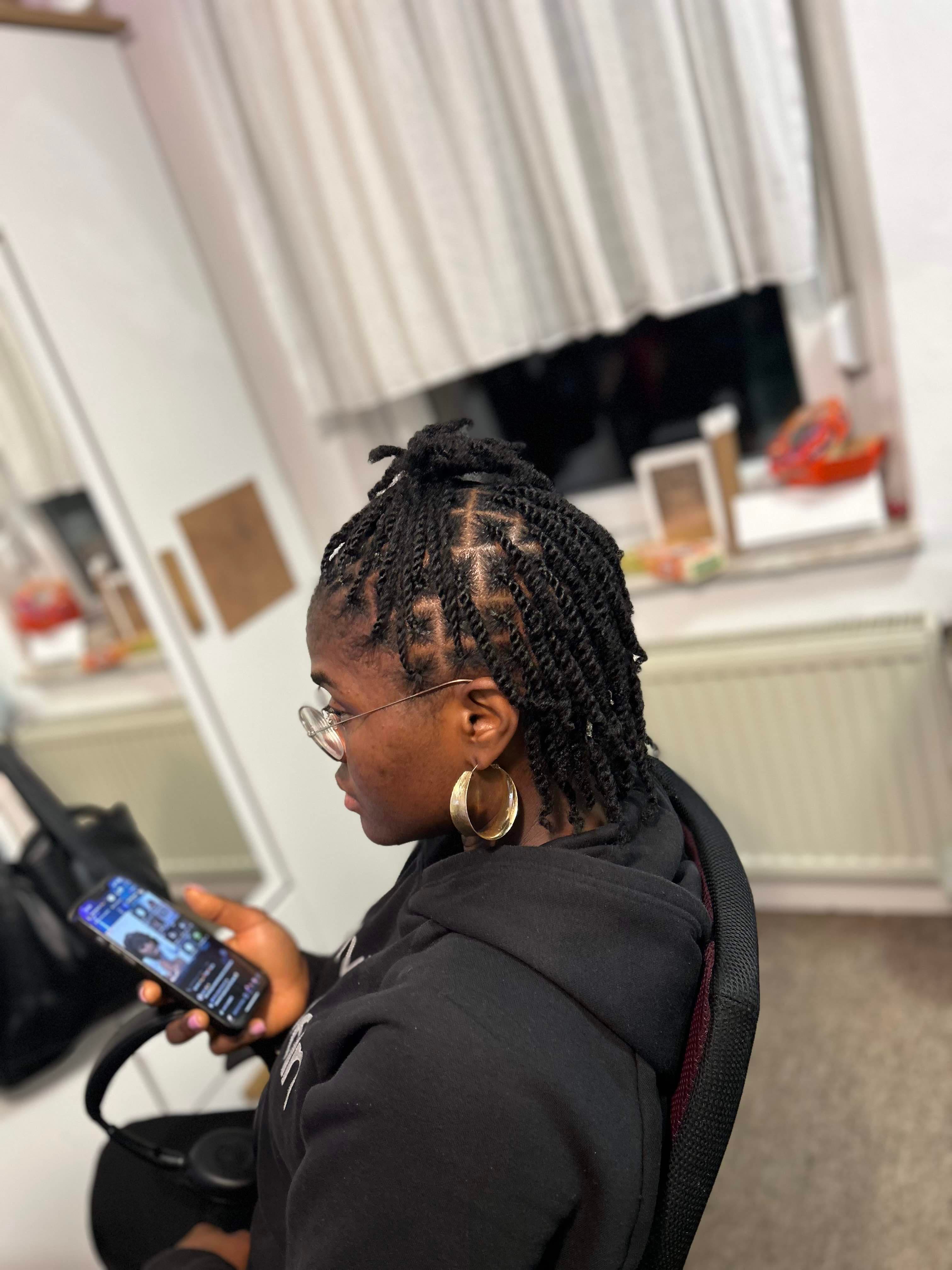 Styled By Queen1, parrucchiera afro a Hamm: foto 4 · BraidBooker