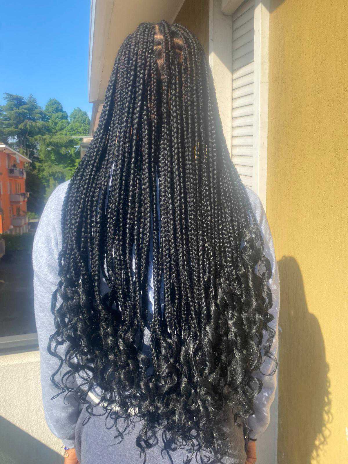 Italia, Padova, Afro-Friseurin in Padova: Foto 1 · BraidBooker