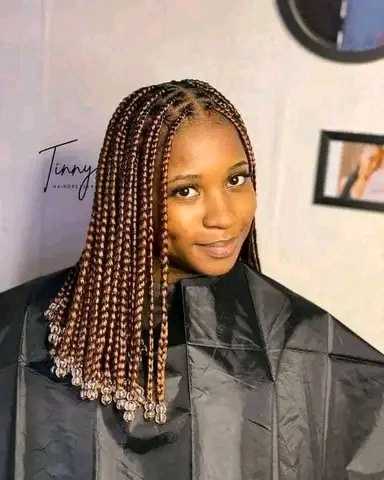 Vercelli, Italia, Afro-Friseurin in Vercelli: Foto 1 · BraidBooker