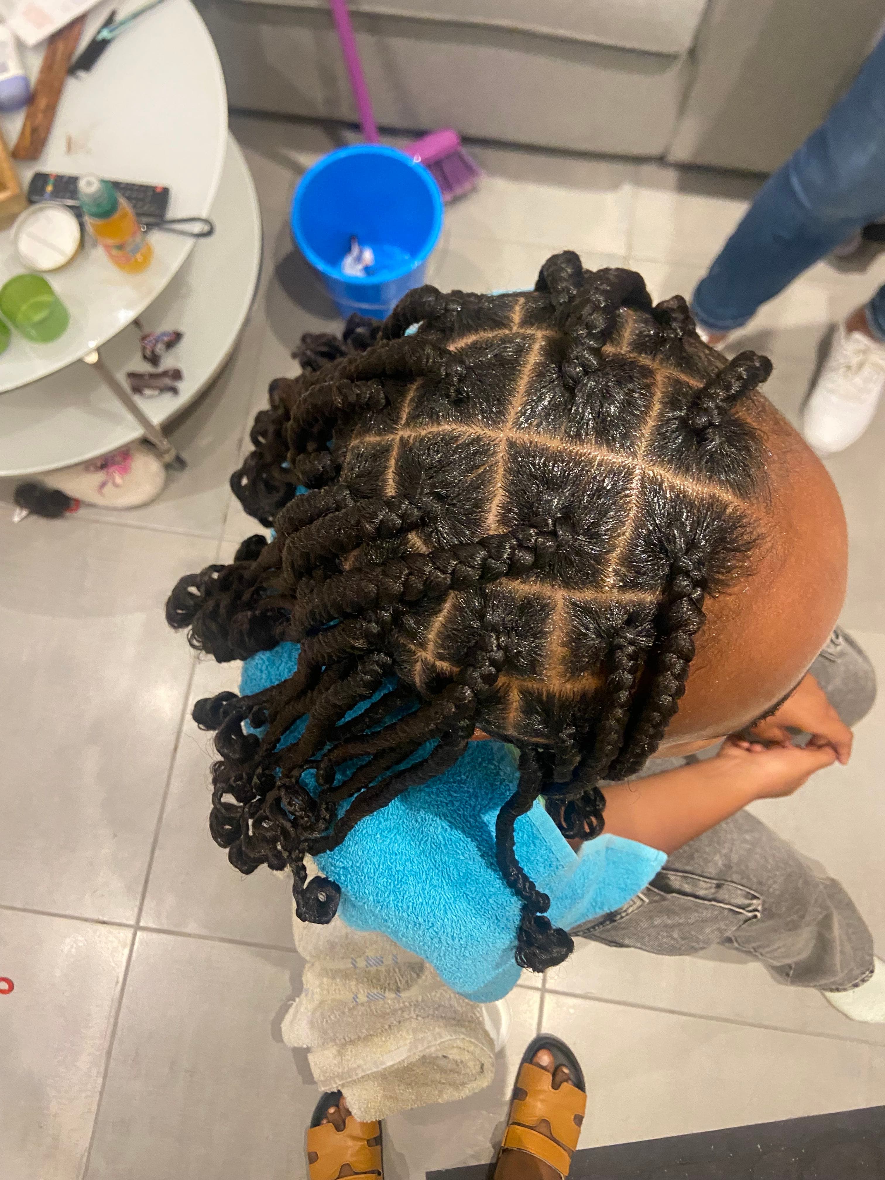 Christie Braid, Afro-Friseurin in Wavre: Foto 3 · BraidBooker
