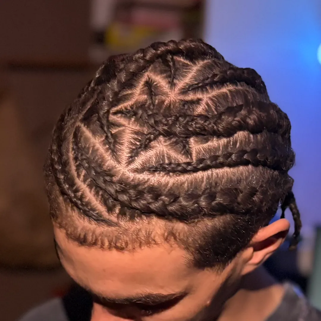 Lucrezia Braids, Afro-Friseurin in Novara: Foto 1 · BraidBooker