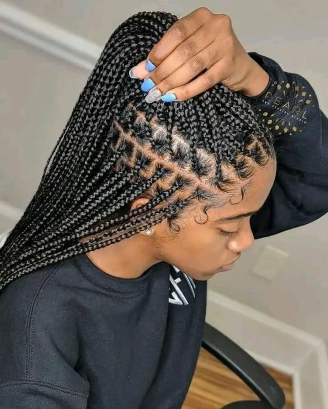 Chez Marie, afro hair braider in Köln: photo 3 · BraidBooker
