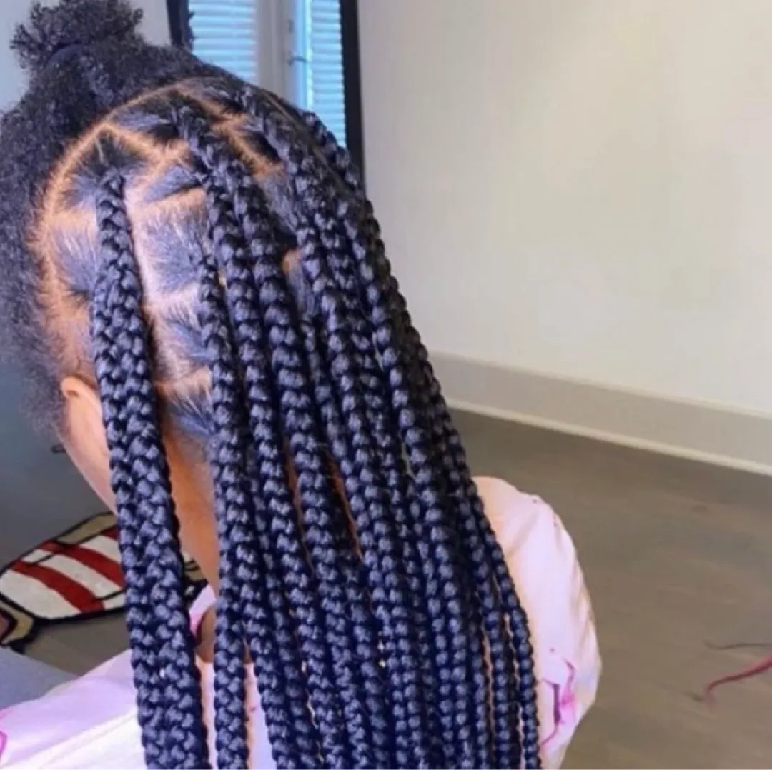 Dikaa, afro hair braider in Villeneuve-le-Roi: photo 3 · BraidBooker