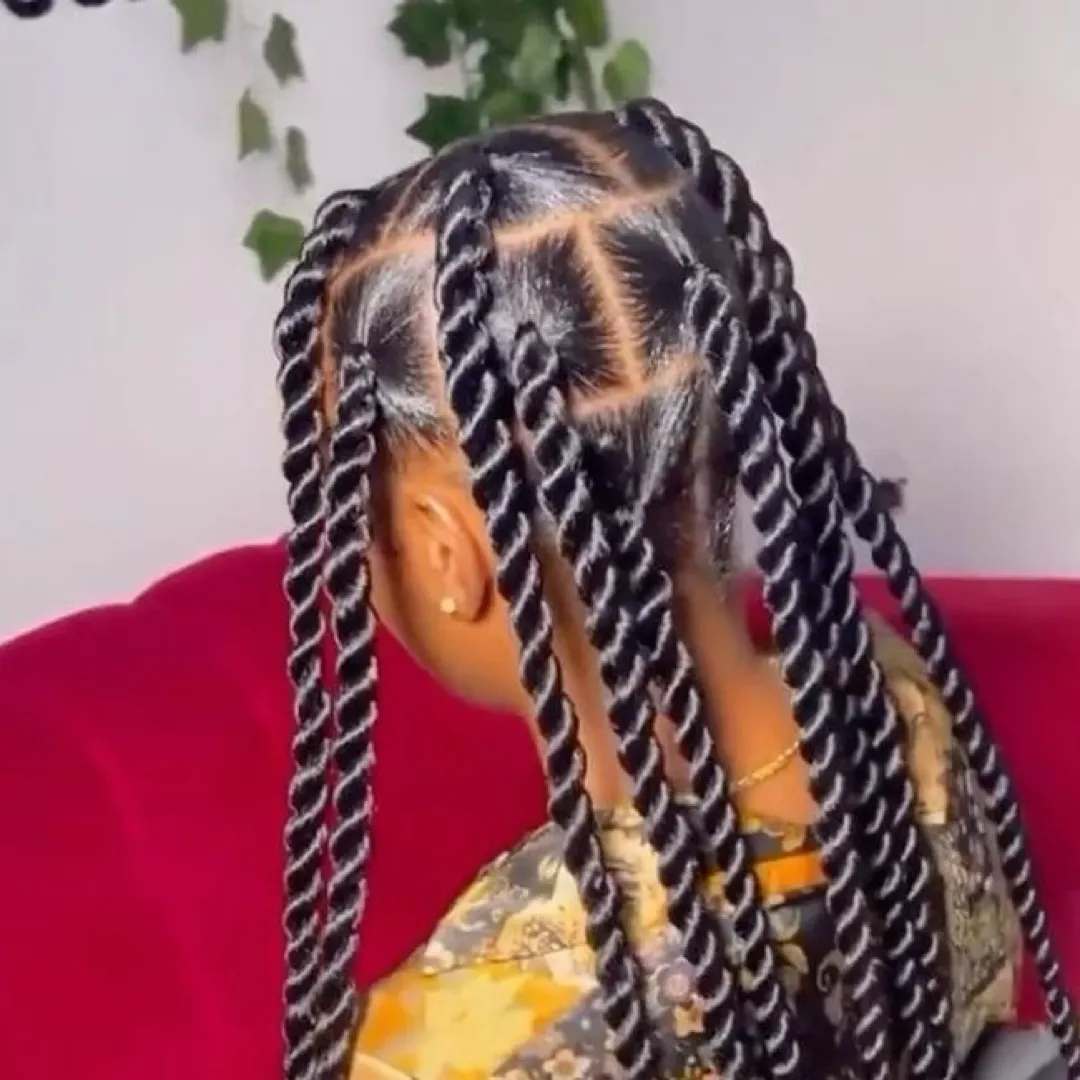 braidsbyrara, Afro-Friseurin in Lyon 02: Foto 3 · BraidBooker