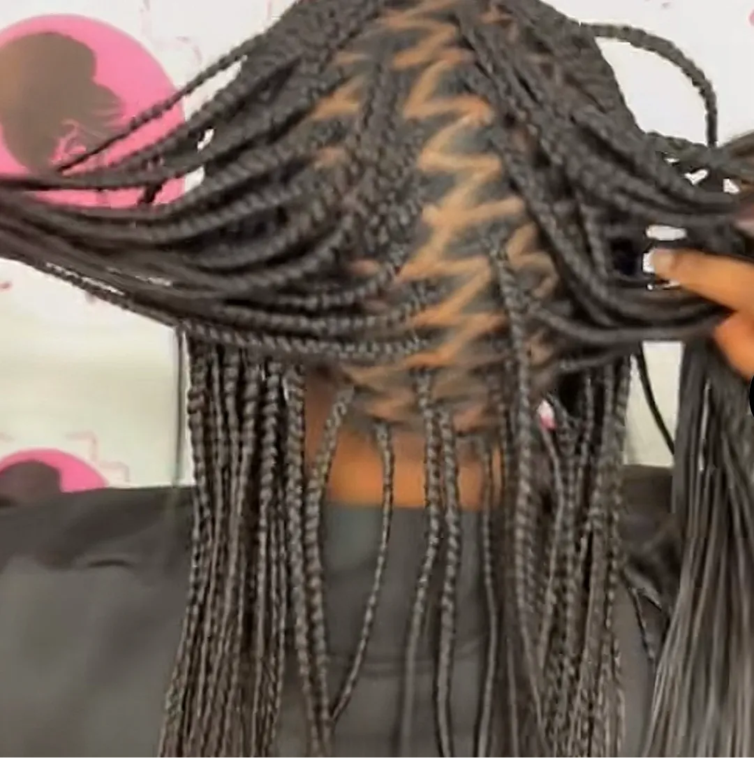 Bali coiffure, Afro-Friseurin in Paris: Foto 2 · BraidBooker