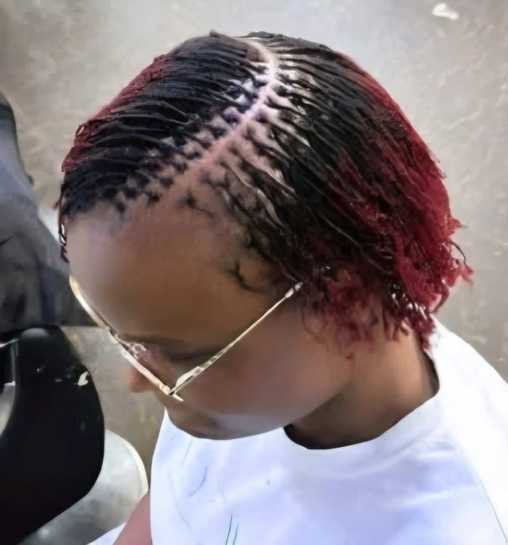 Lamuriekmw4, afro hair braider in Portogruaro: photo 1 · BraidBooker