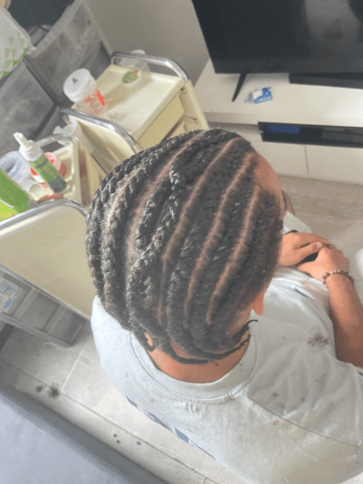 Missbamba710, afro hair braider in Valenciennes: photo 2 · BraidBooker