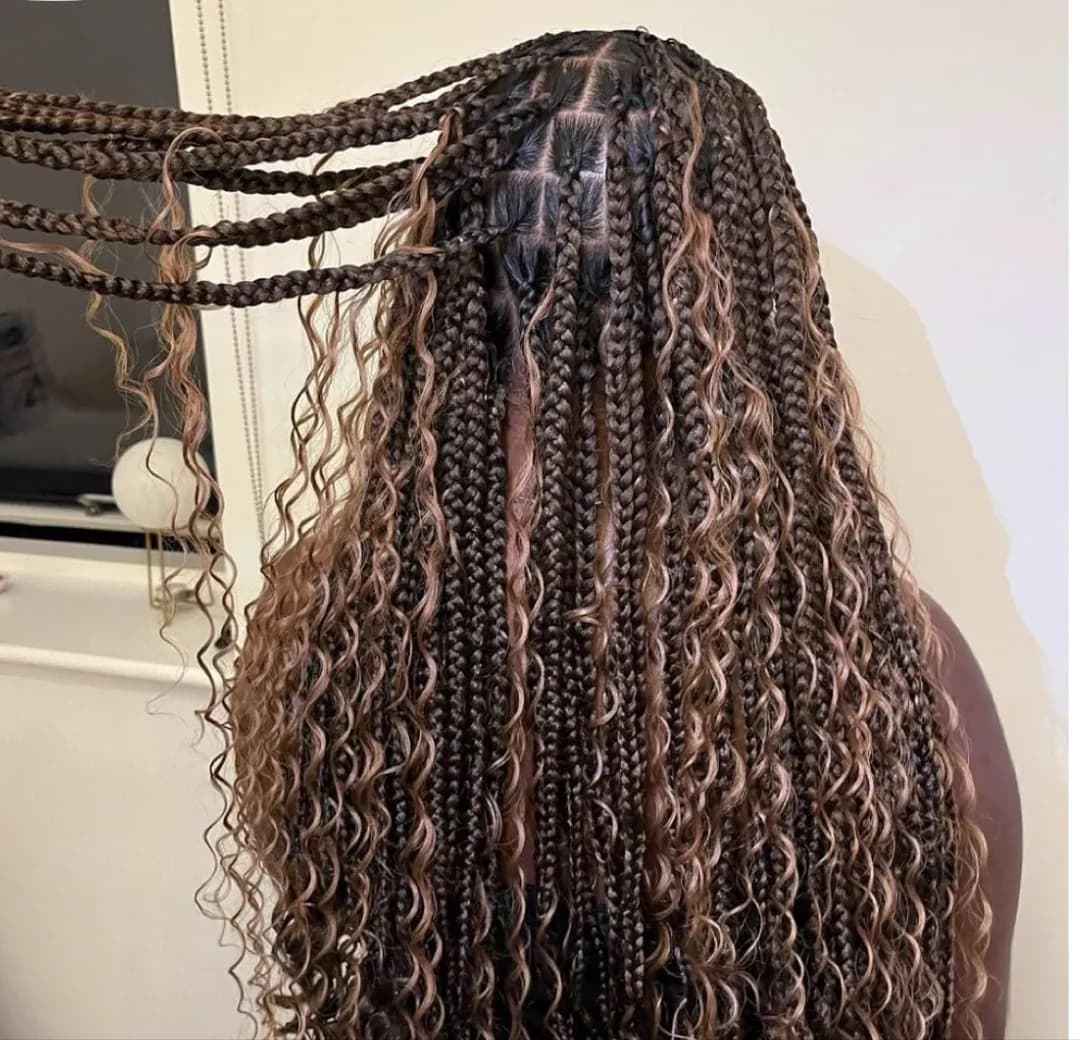 Rose, afro hair braider in Dammarie-les-Lys: photo 1 · BraidBooker
